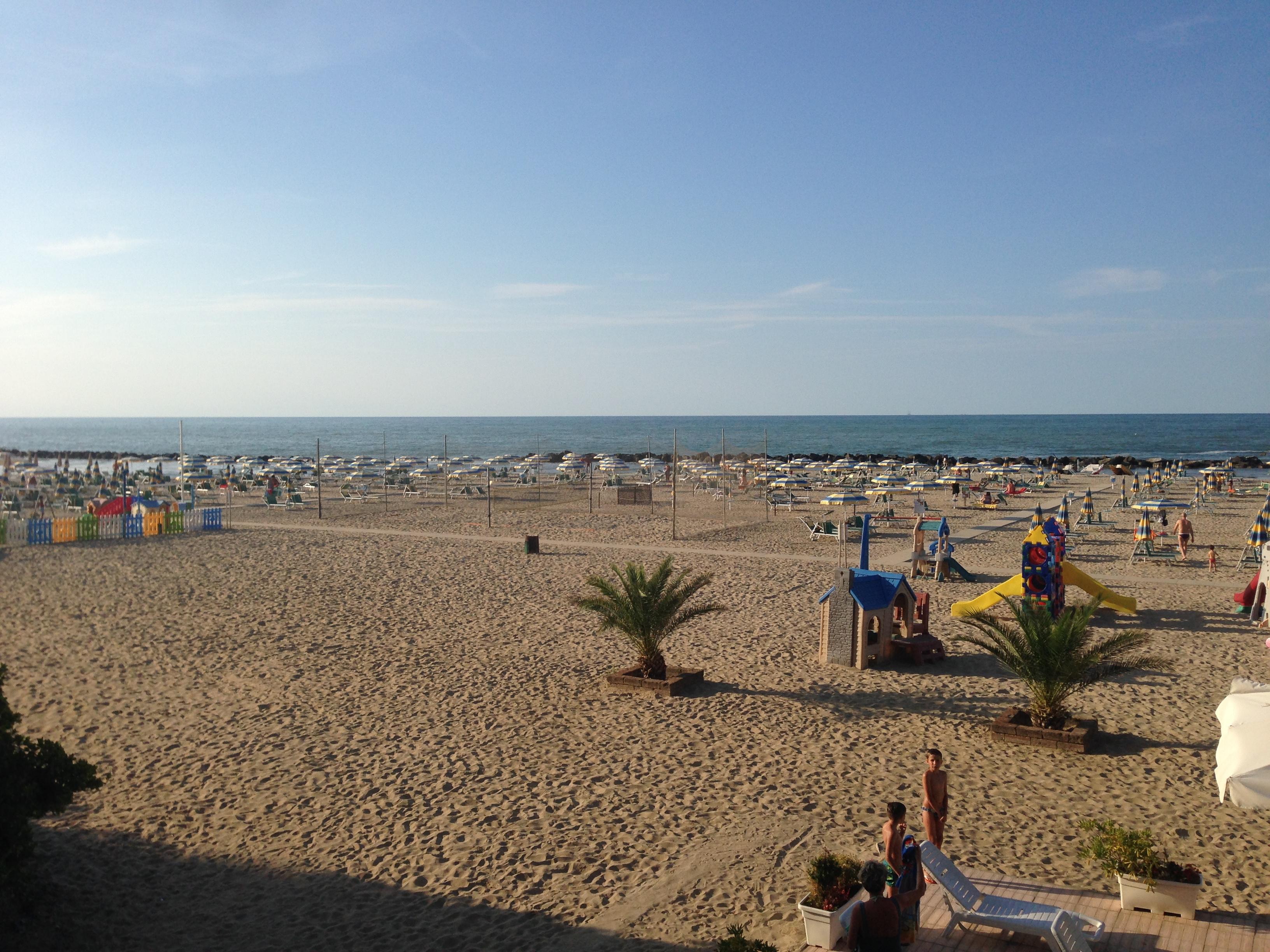 Hotel Imperial Beach Rimini Esterno foto