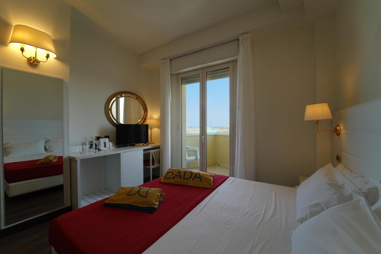 Hotel Imperial Beach Rimini Esterno foto