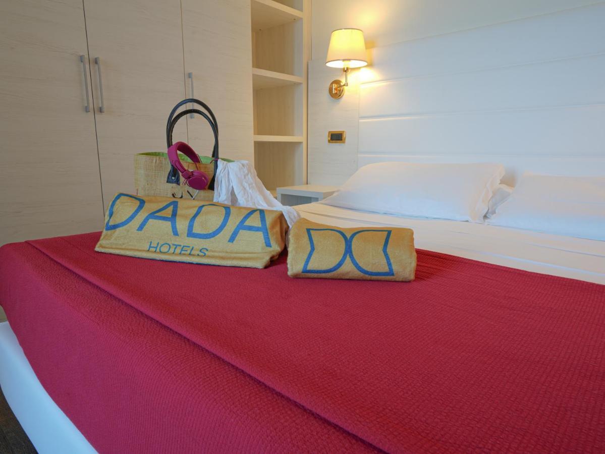 Hotel Imperial Beach Rimini Esterno foto