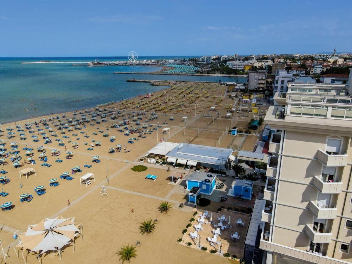 Hotel Imperial Beach Rimini Esterno foto