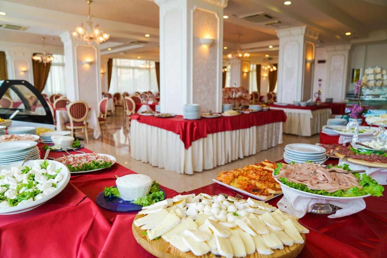 Hotel Imperial Beach Rimini Esterno foto